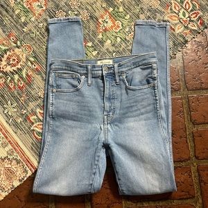 Madewell 10” high rise skinny light wash denim jeans